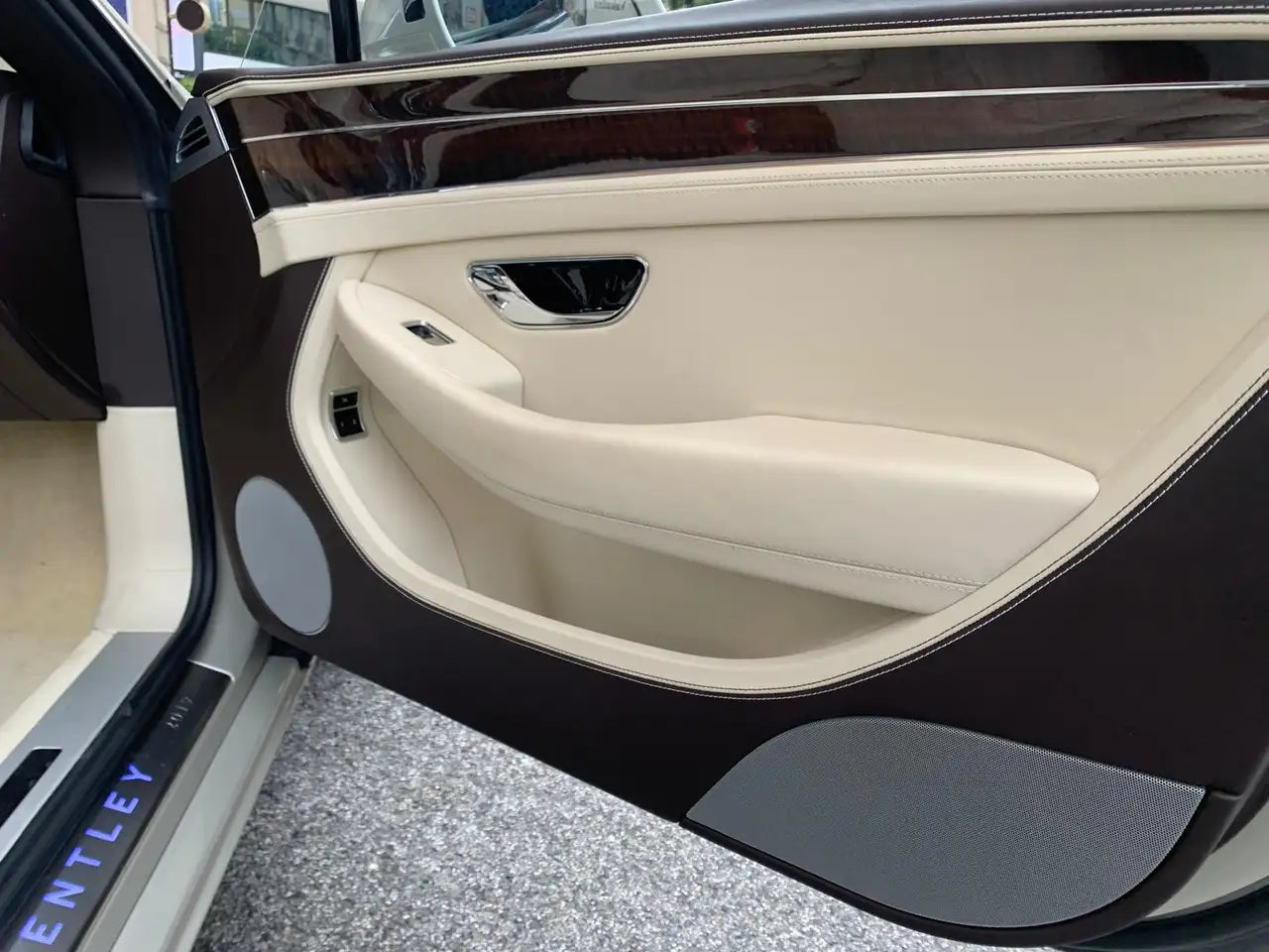 Bentley Continental GTC W12