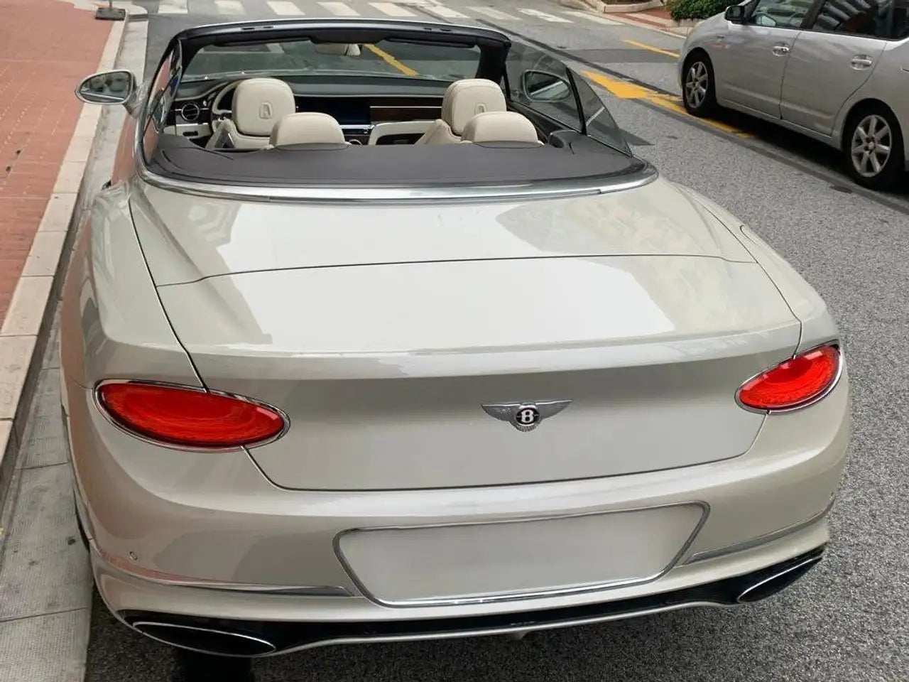 Bentley Continental GTC W12