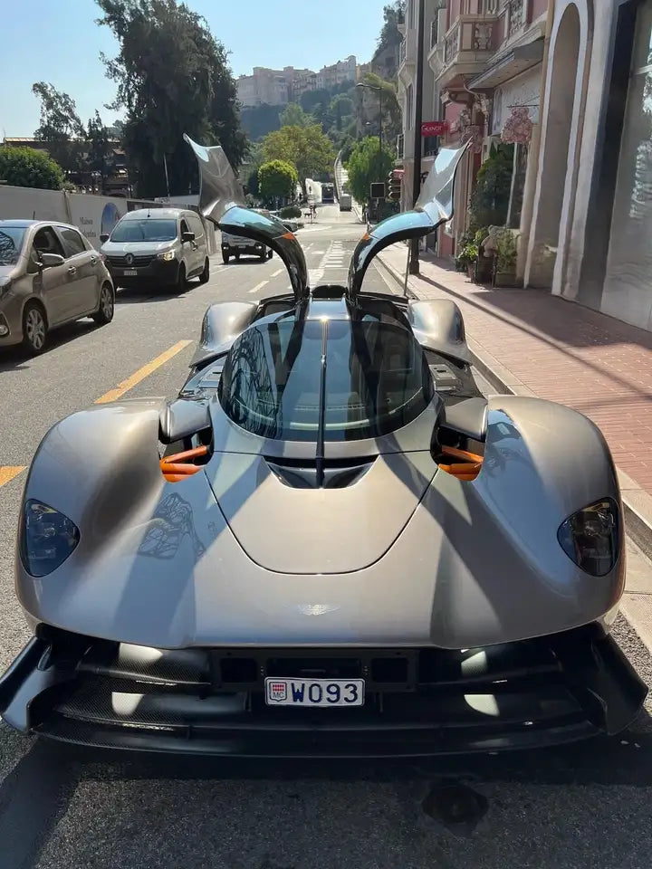 Aston Martin Valkyrie – 2024