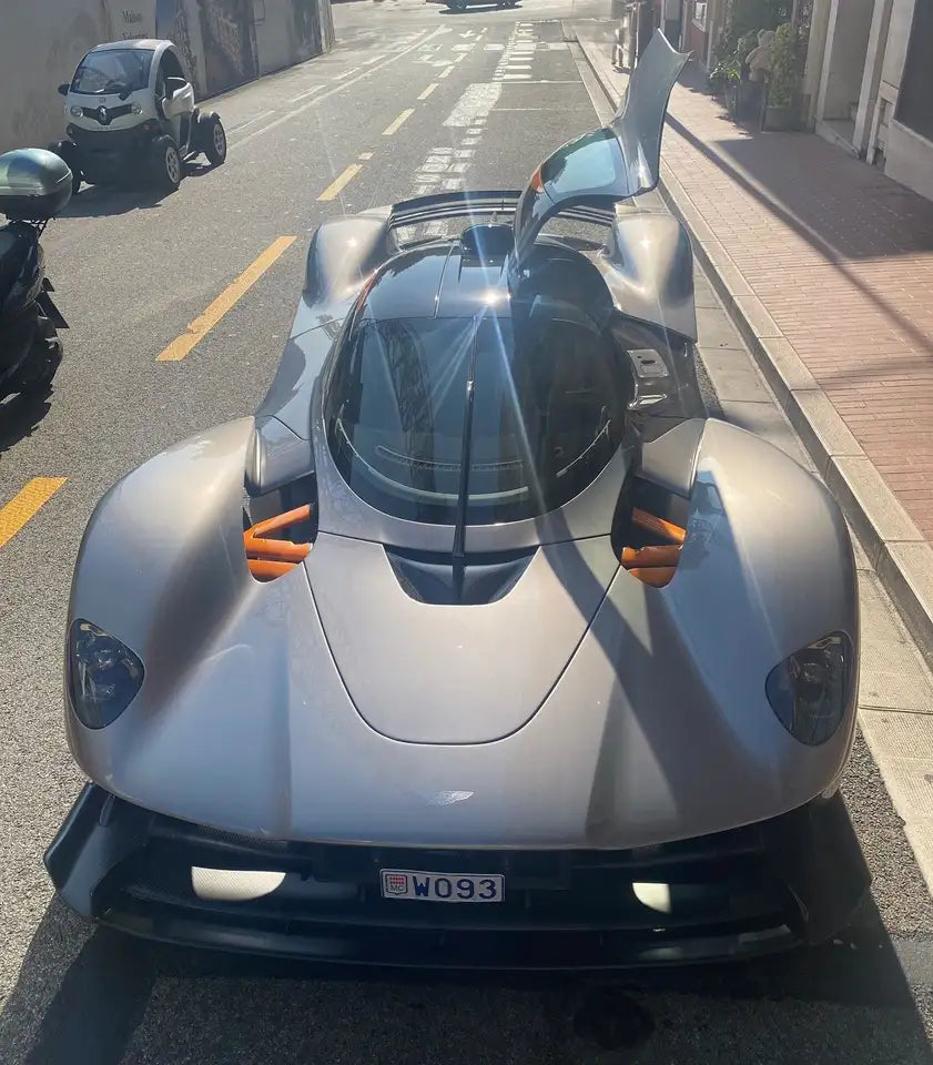 Aston Martin Valkyrie – 2024