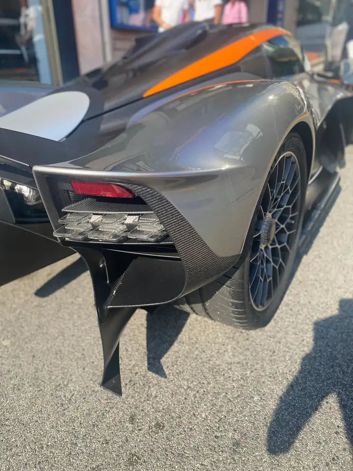 Aston Martin Valkyrie – 2024