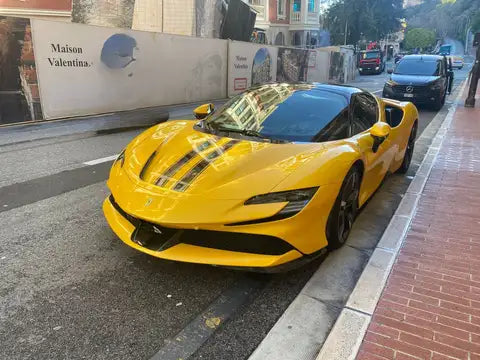 Ferrari SF90 Spider
SF90 Spider 4.0
